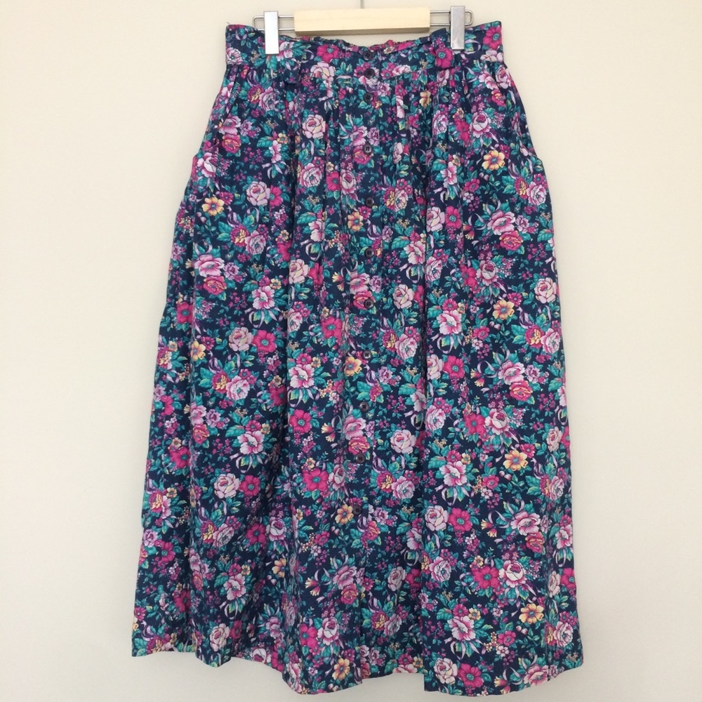 90s Vintage Lady Footlocker Floral Maxi Skirt